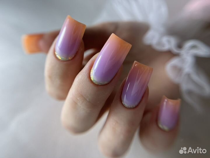 Модель на маникюр