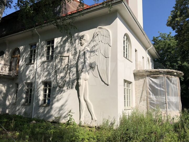 Здание, 807. м²