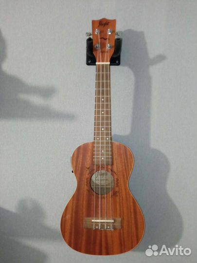 Электро-акустическая Укулеле Flight