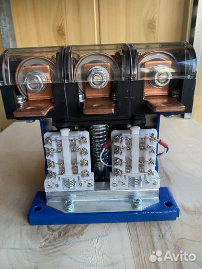 Вакуумный контактор