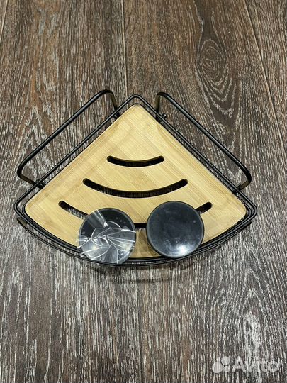 Угловая полка для ванной комнаты