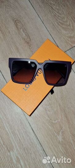 Солнцезащитные очки женские Louis Vuitton