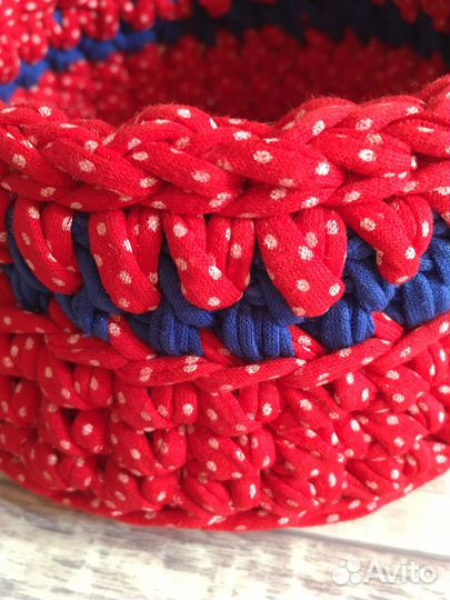 Корзиночка вязаная красная с совой