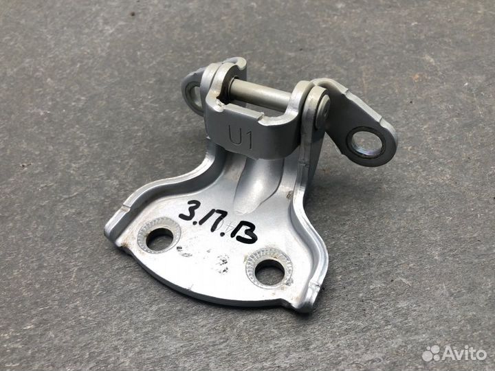 Петля верхняя задняя правая Chevrolet Rezzo klau