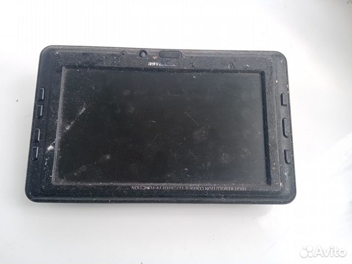 Монитор в автомобили