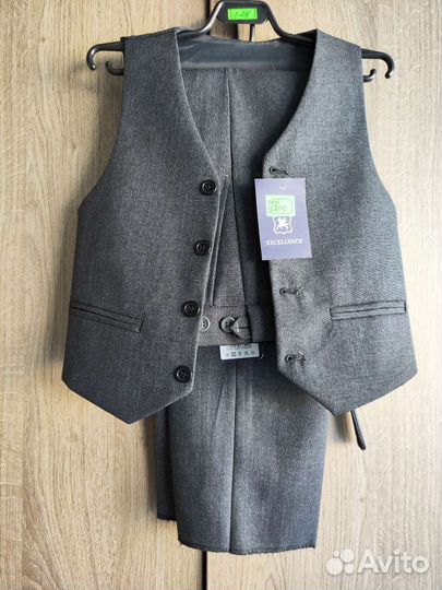 Костюм двойка(брюки+жилет) новый рост 122