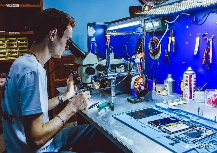 Мастер по ремонту телефонов