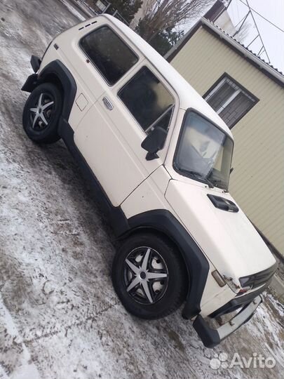 LADA 4x4 (Нива) 1.7 МТ, 1996, 200 000 км