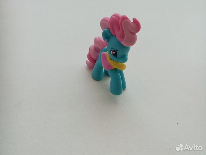 Игрушки пони и кольцо детское