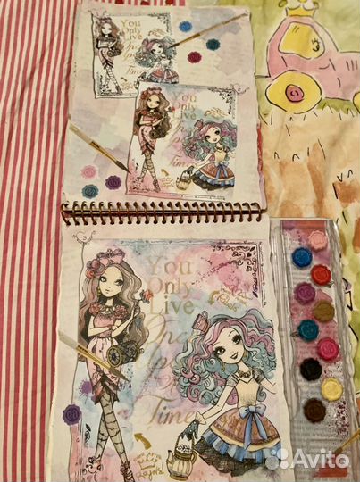 Портфолио с акварельными красками Ever After High