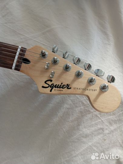 Электрогитара Fender squier stratocaster HSS