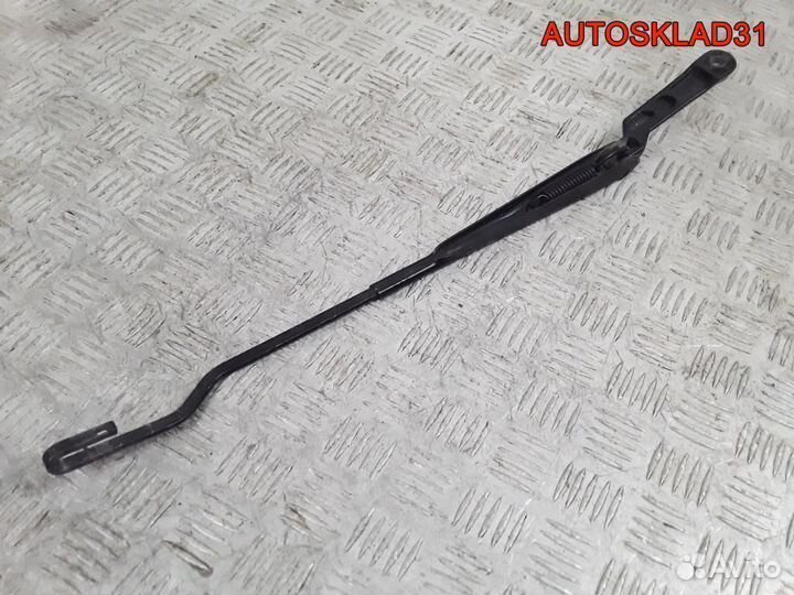 Поводок стеклоочистителя левый VW Golf 1J1955409A