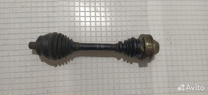 Полуось передняя левая Volkswagen Sharan