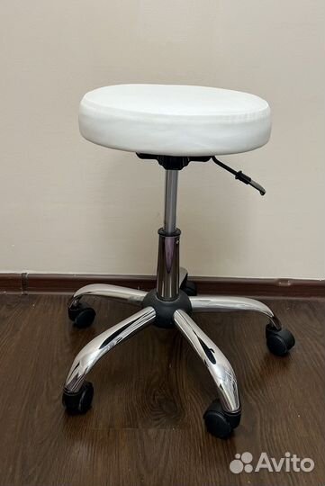 Стул для косметолога