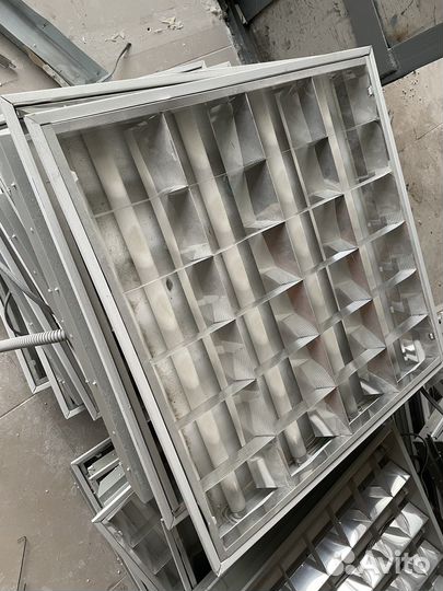 Светильник потолочный