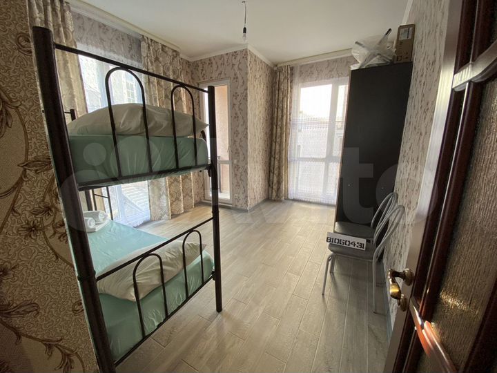 2-к. квартира, 43 м², 3/3 эт.