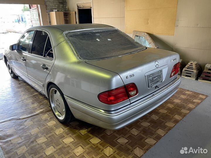 В разборе Mercedes w210 дорест из Японии