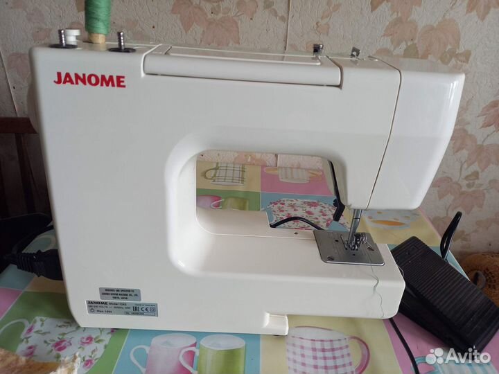 Швейная машинка janome