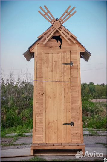 Уличный туалет деревянный DRE444