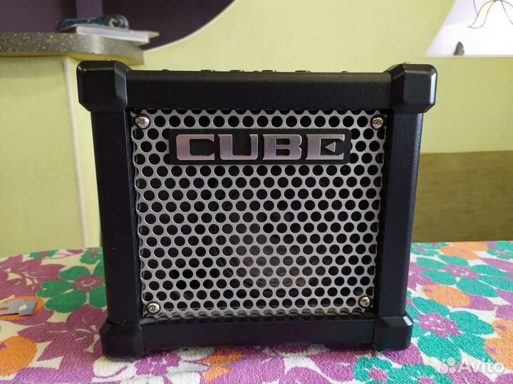 Гитарный комбоусилитель