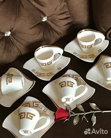 Чайный сервиз с кристаллами