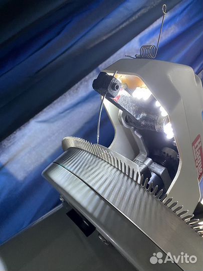 Кеттельная ручная машина Hague 280H с подсветкой