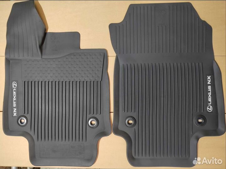 Комплект резиновых ковров Lexus NX