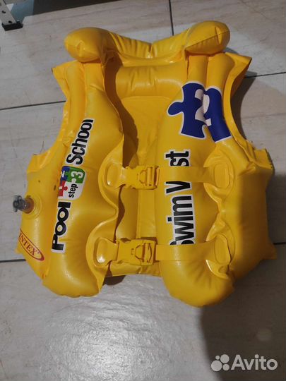 Плавательный жилет детский