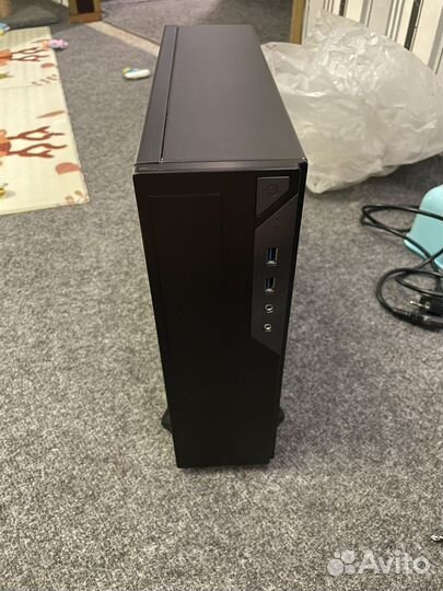 SFF корпус с блоком питания