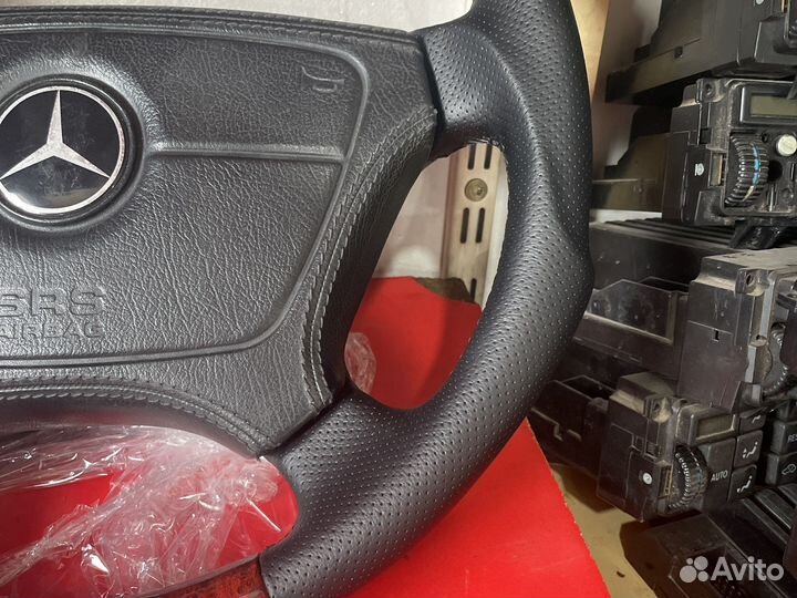 Руль на Mercedes с анатомией brabus