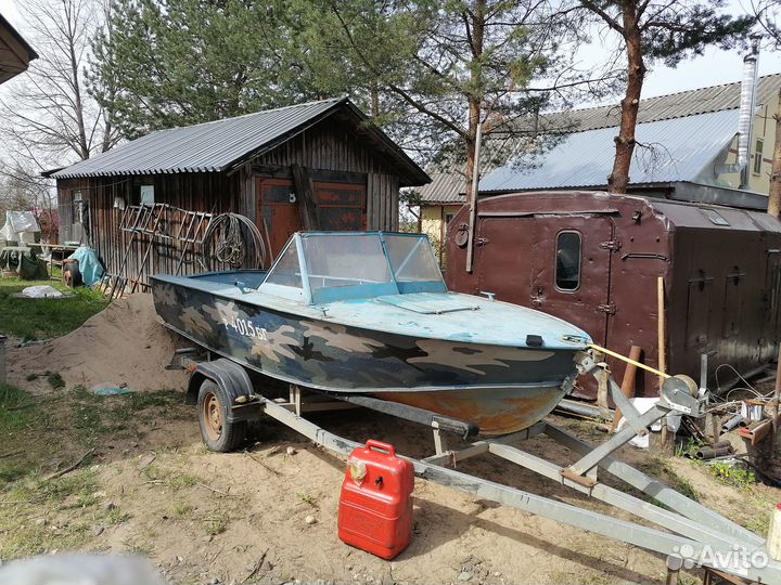 Продам прогресс 4 с 2 моторами и прицепом