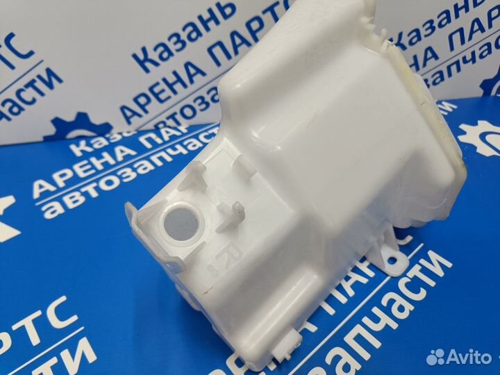 Бачок омывателя на Kia Ceed JD 2012-2018