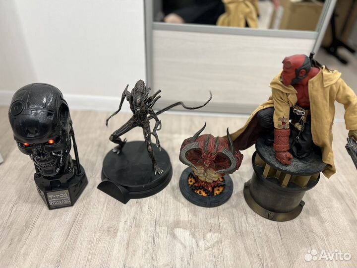 Sideshow статуи