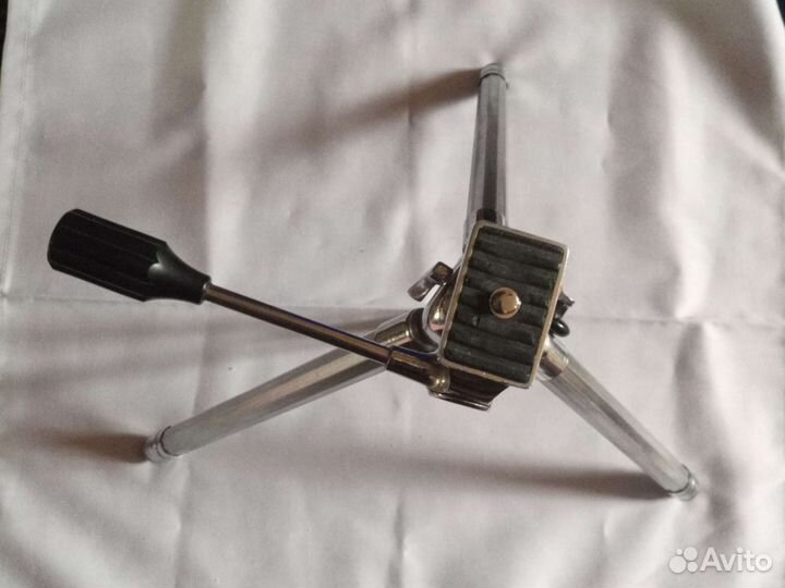 Винтажный штатив omega