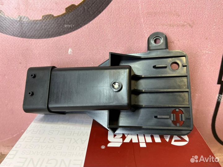 Реле вентилятора Volkswagen Polo Skoda Rapid 2011