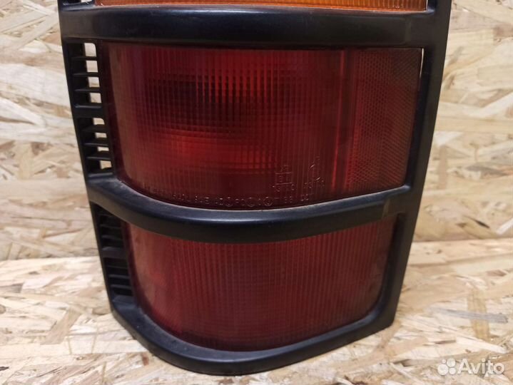 Фонарь Mitsubishi Pajero 2 левый