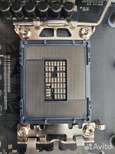 Материнская плата asus strix Z690-E gaming WI-FI