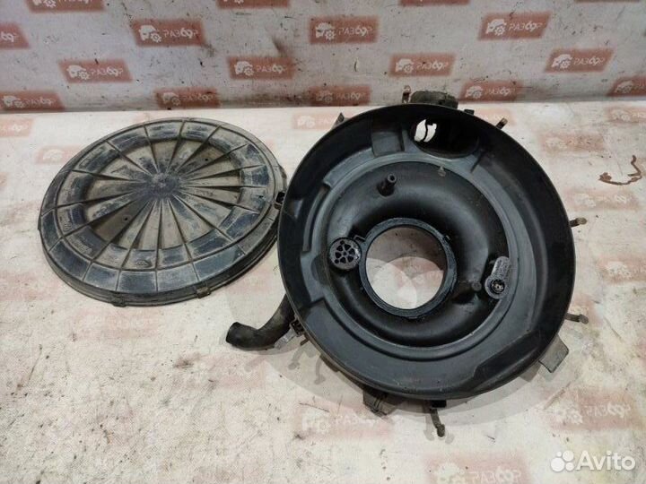 Корпус воздушного фильтра Audi 80 B3 PM 1989