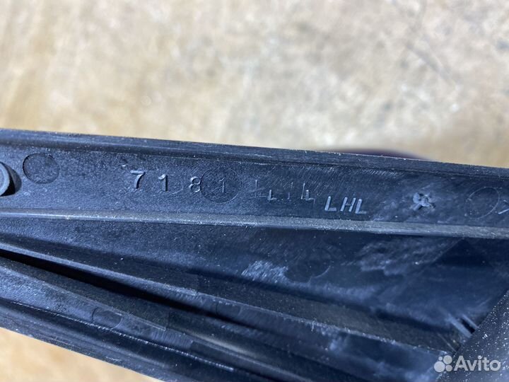 Зеркало левое Toyota Corolla Verso Арт. 7720947