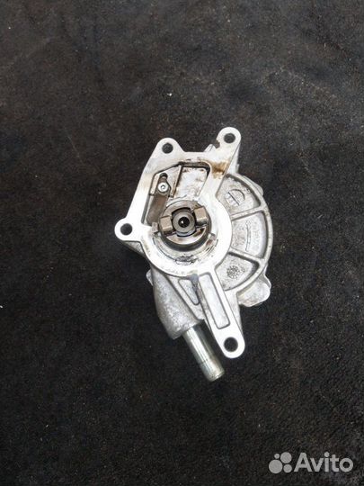 Вакуумный насос мотора OM642 Mercedes A6422300165