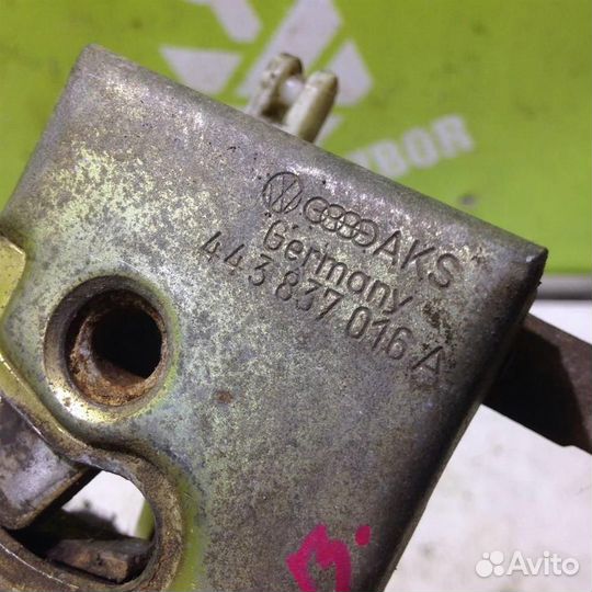 Замок двери передней правой Ауди 100 44 кузов С3