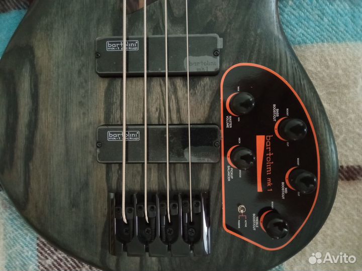 Бас гитара 4-струнная Cort