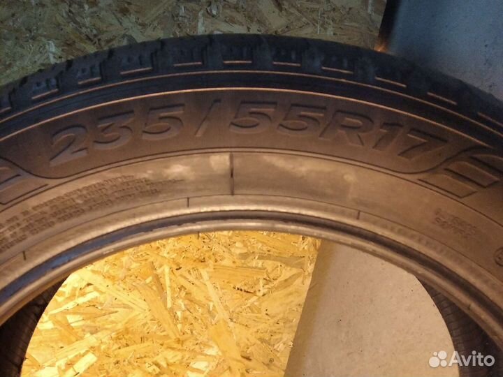Goodyear EfficientGrip 235/55 R17 99V