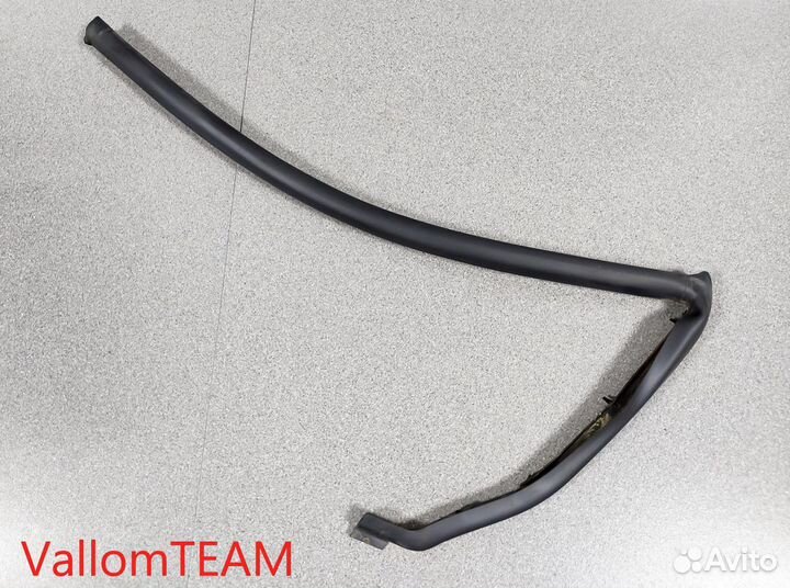 Лот T20 Уплотнитель двери задний левый VW Touareg