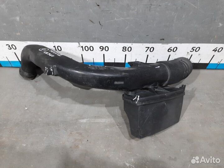 Патрубок воздушного фильтра Volvo S60 2