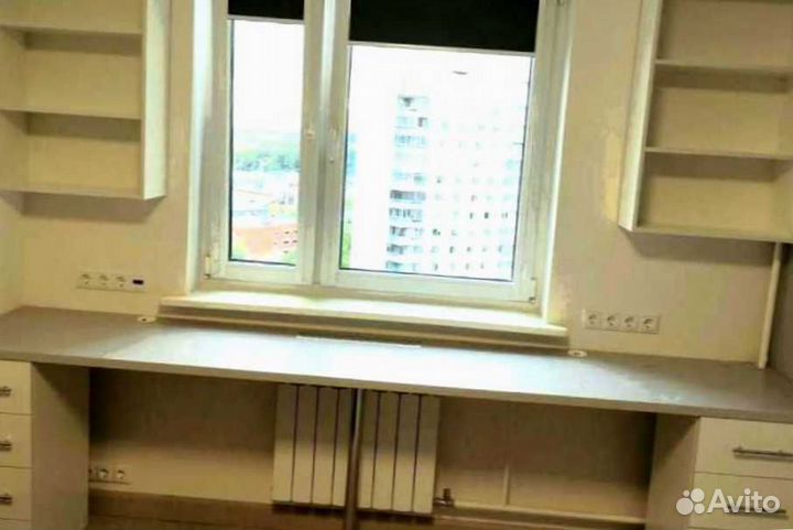 Рабочая зона у окна