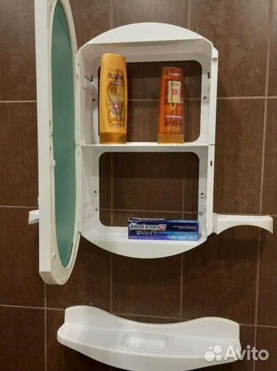 Полка для ванной с зеркалом