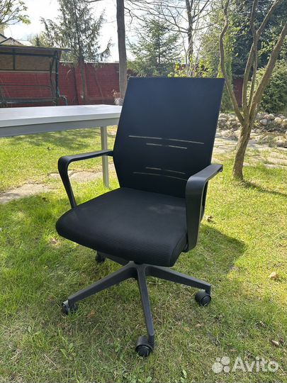 Стол и стул офисные