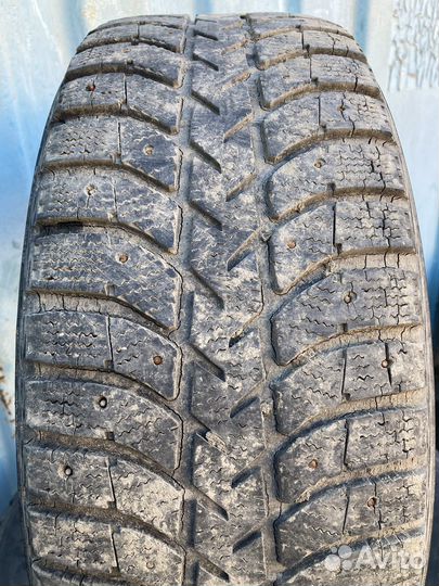 Bridgestone Ice Cruiser 5000 215/60 R16 100T