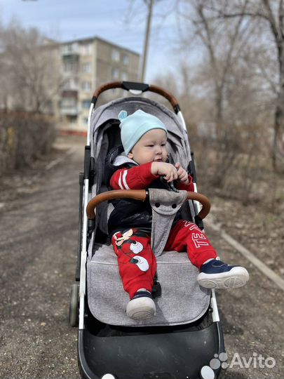 Прогулочная коляска